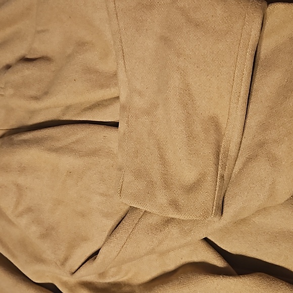 Coat - Picture 9 of 9